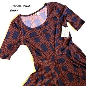 Large Lularoe Nicole dress, burgundy and navy blue, slinky